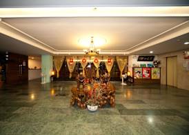 Champagne Hotel 3