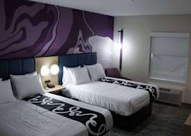 La Quinta Inn & Suites by Wyndham Memphis East 4