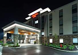 Hampton Inn Madison, OH 4