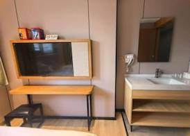 Super 8 Hotel (Beijing Tian'anmen Wangfujing Pedestrian Street) 5