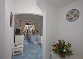 Club Hotel 4