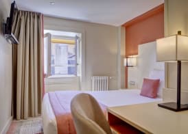 Hotel Des Remparts Lyon Perrache 3