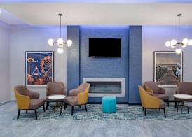 La Quinta Inn & Suites by Wyndham Galveston North at I-45 4