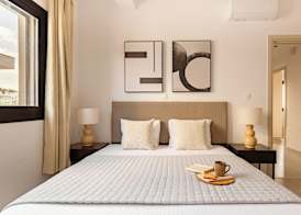 Sanders Eduardovich Limassol 4