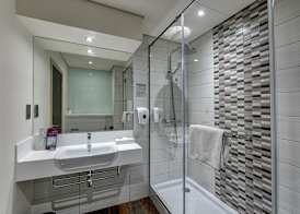 Premier Inn Dubai Ibn Battuta Mall 5