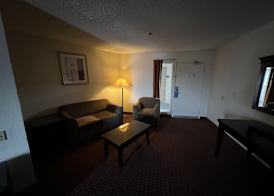 Days Inn & Suites by Wyndham Rancho Cordova 5