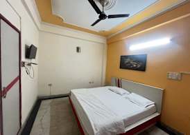 Roomshala Hotel Blue Inn Noida Sector 51 2