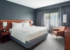 Courtyard by Marriott West Palm Beach 4