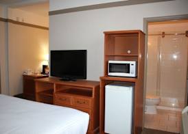Ramada by Wyndham Edmonton South 5