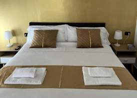 Genova Gold Rooms 3