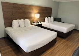 Wingate by Wyndham Livonia 5