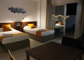 Aparthotel Centric 4
