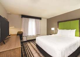 La Quinta Inn Suites By Wyndham Brooklyn Central 2