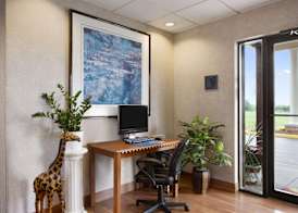 Days Inn by Wyndham Middletown 3