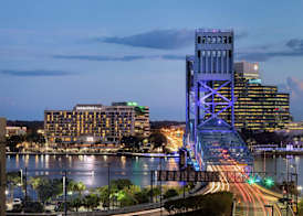 DoubleTree by Hilton Jacksonville Riverfront 3