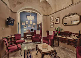 Julina Boutique Living 5