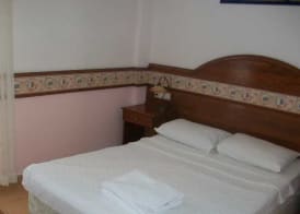 Kriss Hotel 3