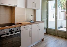 Apeiron Perissa by Apeiron Hotels 4