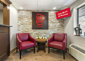 Red Roof Inn & Suites Swansea 2