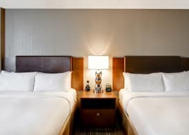 DoubleTree by Hilton Hotel West Edmonton 4