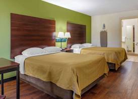 Econo Lodge Fayetteville I-95 5