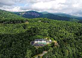 Hampton Inn & Suites Cashiers-Sapphire Valley 3