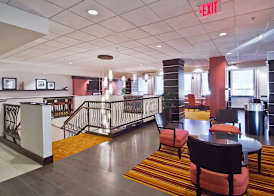 Hampton Inn & Suites Columbus-Downtown 5