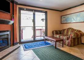 Rodeway Inn & Suites Brunswick near Hwy 1 4