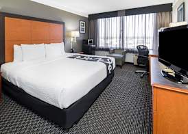 La Quinta by Wyndham Buena Park 5