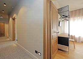 The Place Gallia - New Guesthouse San Giovanni- self check-in - modern bathrooms-near metro A 2