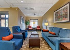 Comfort Suites Savannah North 2