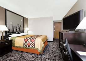 Super 8 by Wyndham Bremerton 4