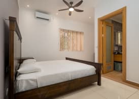 Royale Suites by Arc Royale Luxury Apts 4