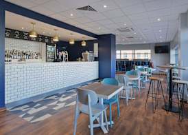 Travelodge Camberley Central 4