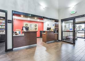 Comfort Inn & Suites Love Field-Dallas Market Center 3