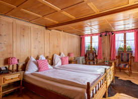 Swiss-Chalet Merlischachen - Historik Chalet-Hotel Lodge 5