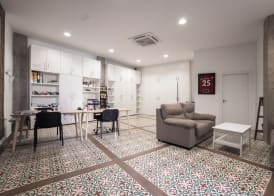 Apartamentos Reyes Católicos by Medina Living 2