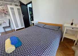 amzei square Apt 4