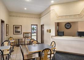 Super 8 by Wyndham Carbondale 2