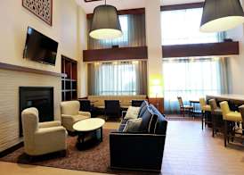 Hampton Inn & Suites by Hilton Laval 5