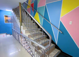 Kromatic Hostel 4