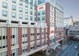Hilton Garden Inn Philadelphia Center City 2