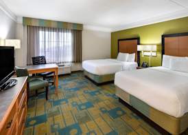 La Quinta by Wyndham Haywood Mall-Near Greenville Downtown 5