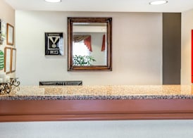 Econo Lodge Brunswick Travel Center 2