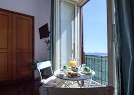NapoliCentro Mare - Sea View Rooms & Suites 5