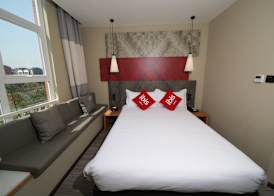 ibis Chengdu American Center Hotel 4