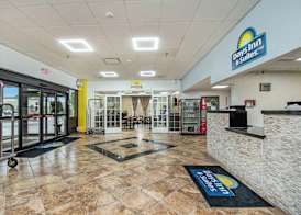 Days Inn & Suites by Wyndham Mt Pleasant 3