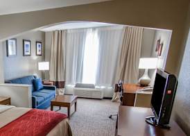 Comfort Inn & Suites Pittsburg KS 5