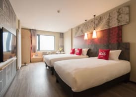 Ibis Xian Xingqing Palace Park Hotel 4