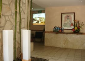 Hotel y Suites Nader 2